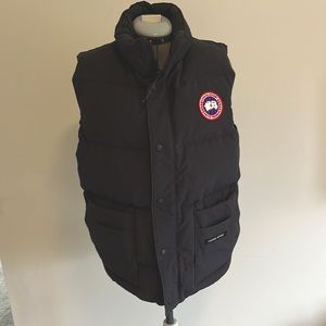 Canada Goose Mens XS navy vest